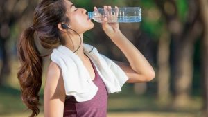uống nước nhiều có giảm cân được không, uống nước giảm cân, uống nước nhiều có giảm cân được không, uống nước lọc nhiều có giảm cân không, uống nước giảm cân