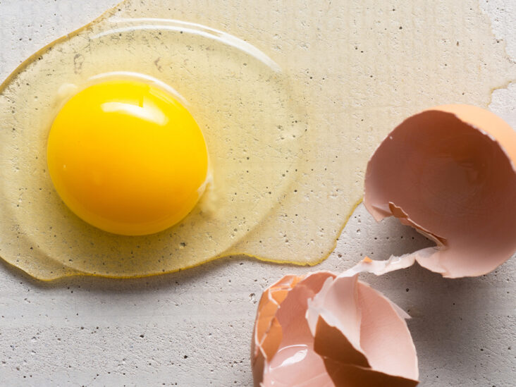 Đừng chỉ ăn mỗi lòng trắng trứng không. Ăn cả lòng đỏ sẽ cung cấp nhiều loại vitamin, khoáng chất, chất chống oxy hóa và chất béo lành mạnh.