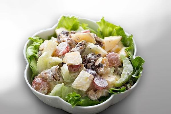 Cach-lam-salad-giam-can-voi-sot-mayonnaise-2