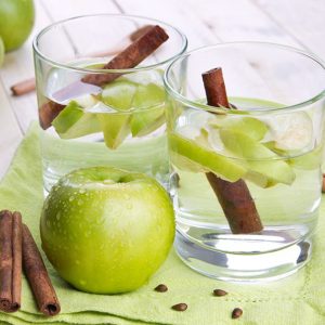 Cách làm detox giảm cân với táo đơn giản và hiệu quả