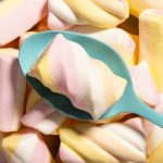 Ăn marshmallow có mập không? Những “tín đồ” kẹo dẻo bơi vào đây để nghe giải đáp nào 